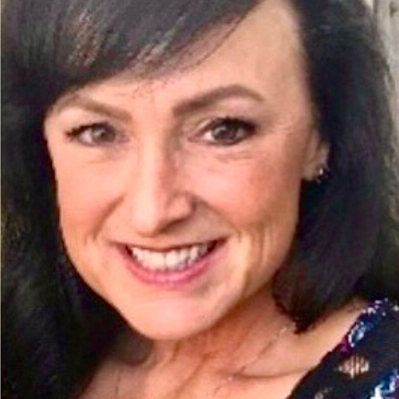 Meet your Posher, Jennifer - Picture 7 of 7